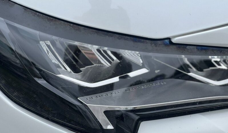 PEUGEOT 5008  | FWD (przód) | Automatyczna | 179 KM | Biały full