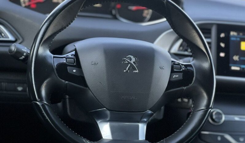 PEUGEOT 308  | FWD (przód) | Manualna | 130 KM | Srebrny full