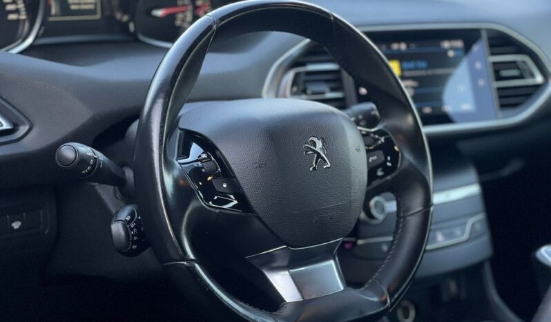 PEUGEOT 308  | FWD (przód) | Manualna | 130 KM | Srebrny full