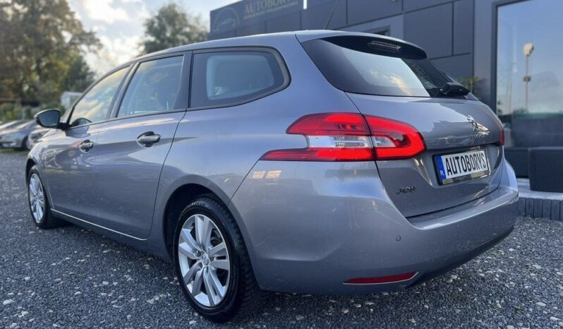 PEUGEOT 308  | FWD (przód) | Manualna | 130 KM | Srebrny full