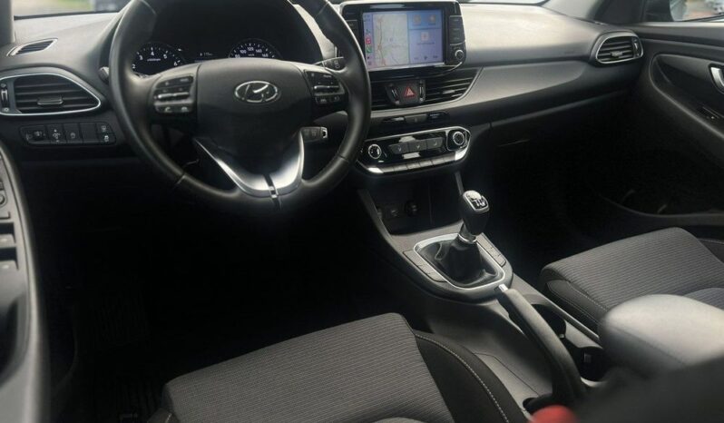 HYUNDAI I30  | FWD (przód) | Manualna | 120 KM | Srebrny full
