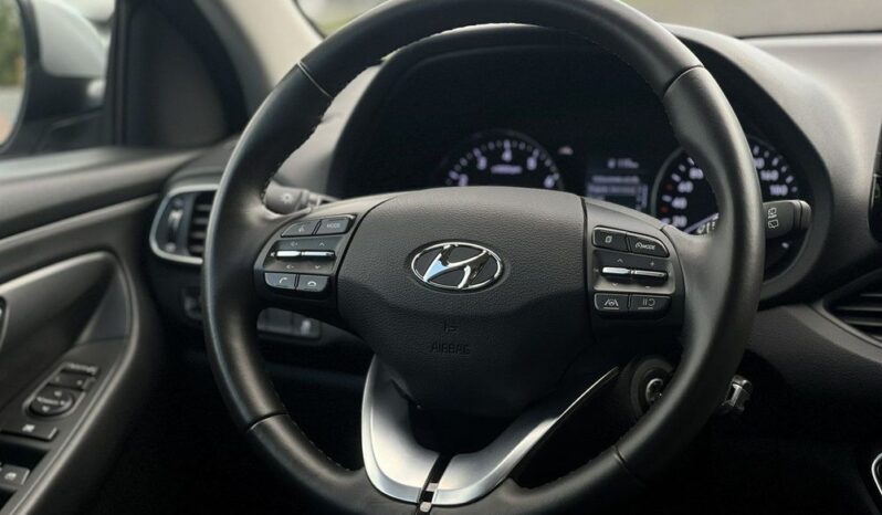 HYUNDAI I30  | FWD (przód) | Manualna | 120 KM | Srebrny full