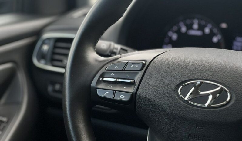 HYUNDAI I30  | FWD (przód) | Manualna | 120 KM | Srebrny full