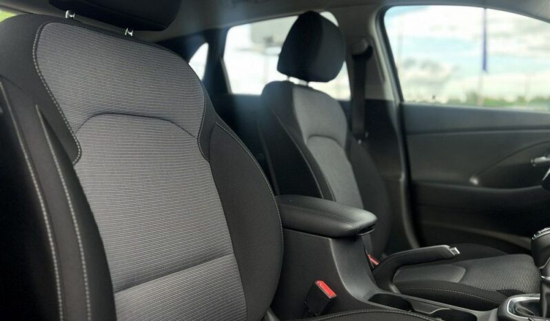 HYUNDAI I30  | FWD (przód) | Manualna | 120 KM | Srebrny full