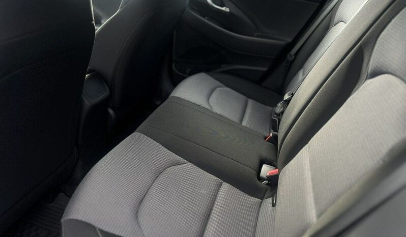 HYUNDAI I30  | FWD (przód) | Manualna | 120 KM | Srebrny full