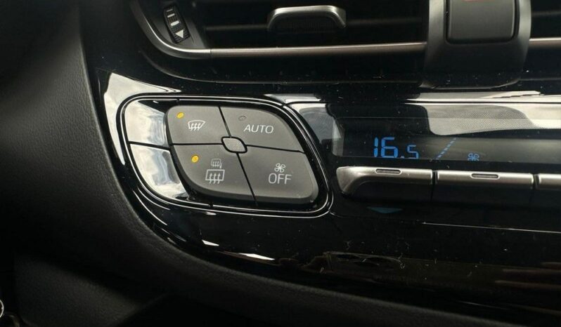 TOYOTA C-HR | FWD (przód) | Manualna | 116 KM | Niebieski full