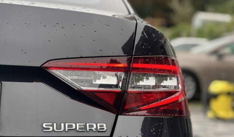 SKODA Superb  | 4×4 (doł. automatycznie) | Automatyczna | 190 KM | Czarny full
