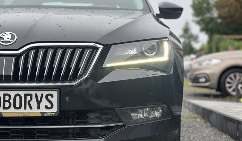 SKODA Superb  | 4×4 (doł. automatycznie) | Automatyczna | 190 KM | Czarny full