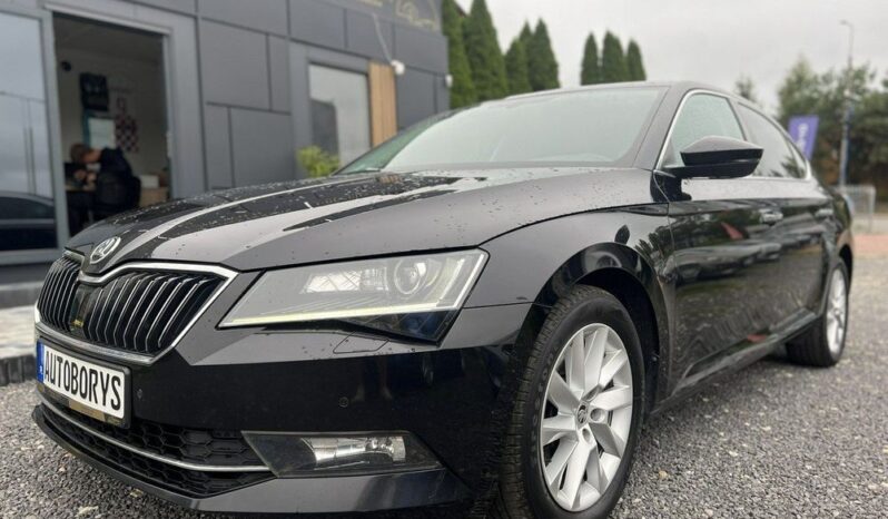 SKODA Superb  | 4×4 (doł. automatycznie) | Automatyczna | 190 KM | Czarny full