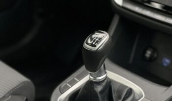 HYUNDAI I30  | FWD (przód) | Manualna | 110 KM | Srebrny full