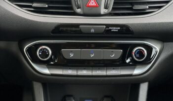 HYUNDAI I30  | FWD (przód) | Manualna | 110 KM | Srebrny full