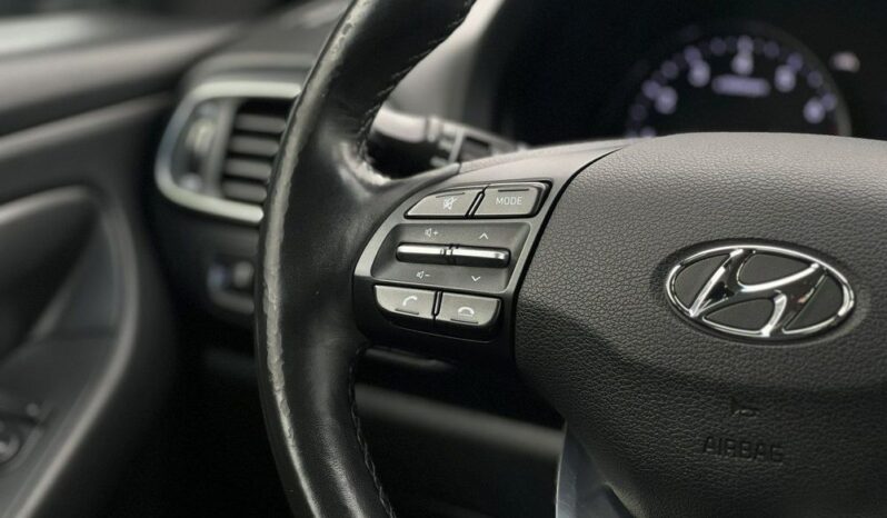 HYUNDAI I30  | FWD (przód) | Manualna | 110 KM | Srebrny full