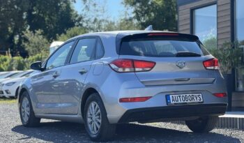 HYUNDAI I30  | FWD (przód) | Manualna | 110 KM | Srebrny full