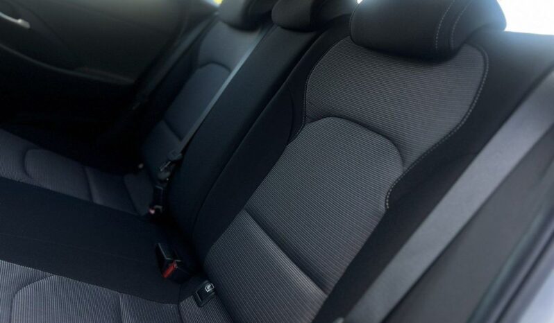 HYUNDAI I30  | FWD (przód) | Manualna | 120 KM | Srebrny full