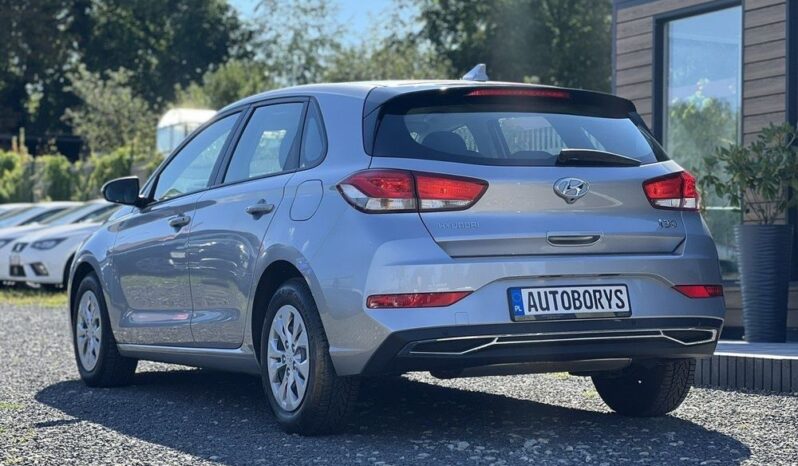 HYUNDAI I30  | FWD (przód) | Manualna | 120 KM | Srebrny full