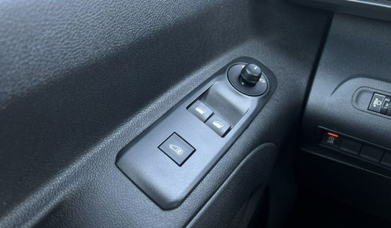 TOYOTA ProAce City | FWD (przód) | Manualna | 102 KM | Biały full