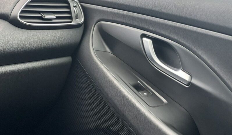 HYUNDAI I30  | FWD (przód) | Manualna | 120 KM | Szary full