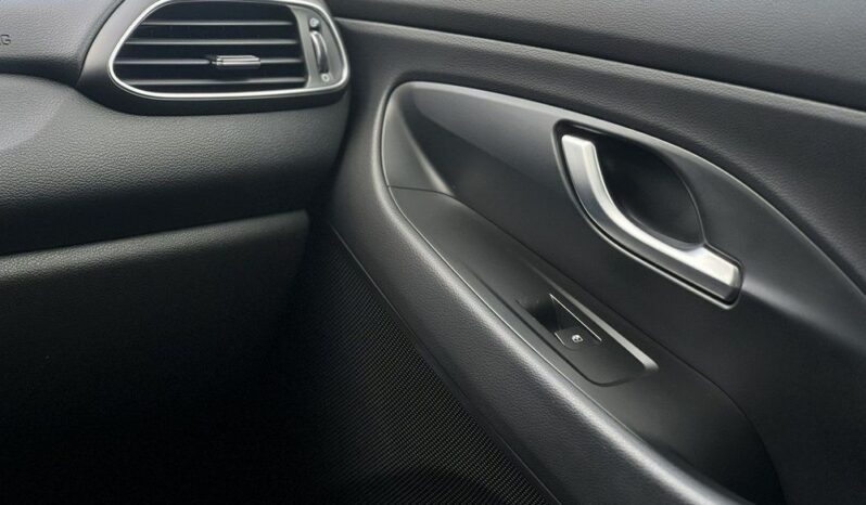 HYUNDAI I30  | FWD (przód) | Manualna | 120 KM | Brązowy full