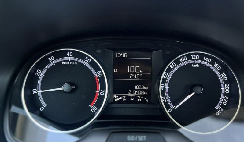 SKODA Fabia  | FWD (przód) | Manualna | 95 KM | Biały full