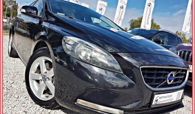 Volvo V40  | Fwd (Przód) | Automatyczna | 150 Km | Czarny