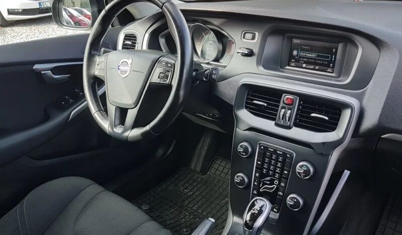 VOLVO V40  | FWD (przód) | Automatyczna | 150 KM | Czarny full