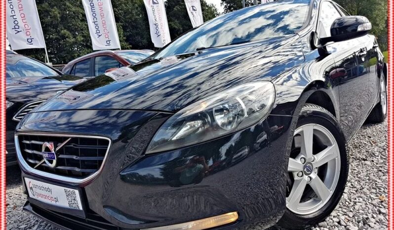VOLVO V40  | FWD (przód) | Automatyczna | 150 KM | Czarny full