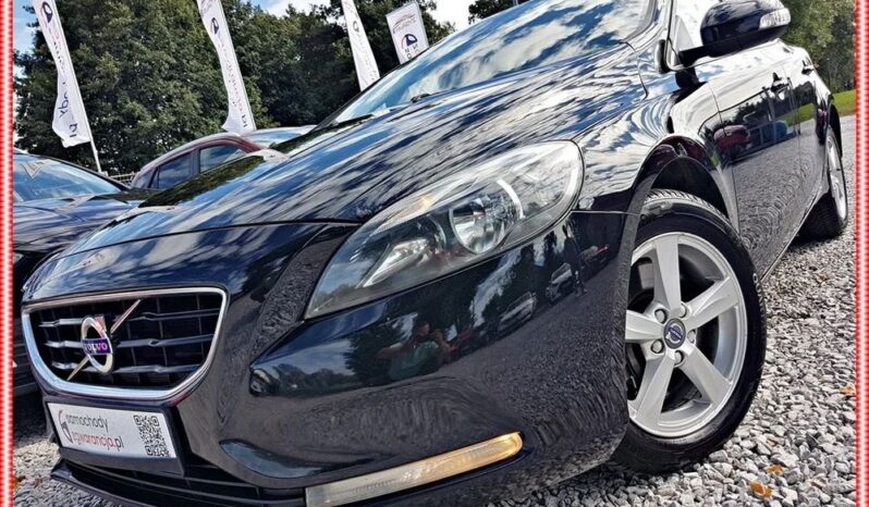VOLVO V40  | FWD (przód) | Automatyczna | 150 KM | Czarny full