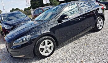 VOLVO V40  | FWD (przód) | Automatyczna | 150 KM | Czarny full