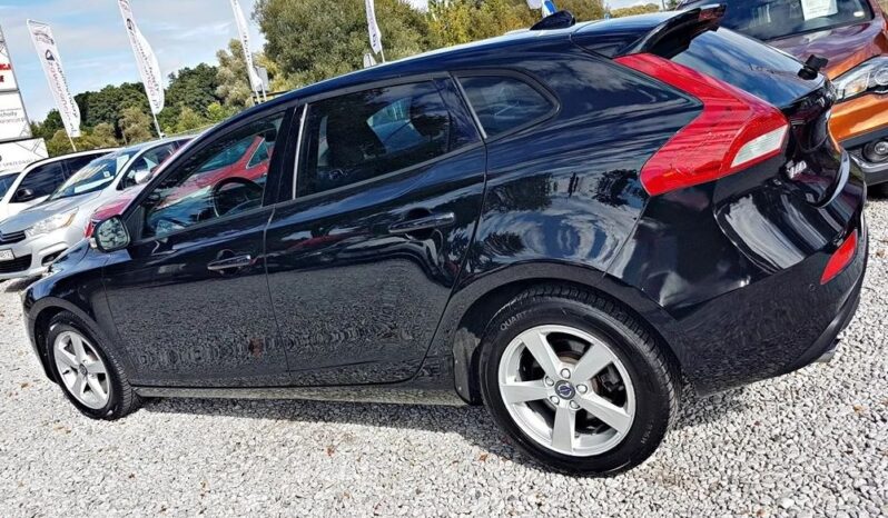 VOLVO V40  | FWD (przód) | Automatyczna | 150 KM | Czarny full
