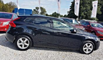 VOLVO V40  | FWD (przód) | Automatyczna | 150 KM | Czarny full