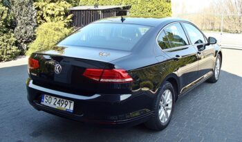 VOLKSWAGEN   Passat     150 KM    Automatyczna    FWD (przód)    Czarny full