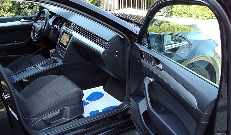 VOLKSWAGEN   Passat     150 KM    Automatyczna    FWD (przód)    Czarny full
