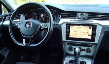 VOLKSWAGEN   Passat     150 KM    Automatyczna    FWD (przód)    Czarny full