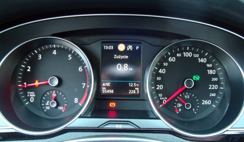 VOLKSWAGEN   Passat     150 KM    Automatyczna    FWD (przód)    Czarny full