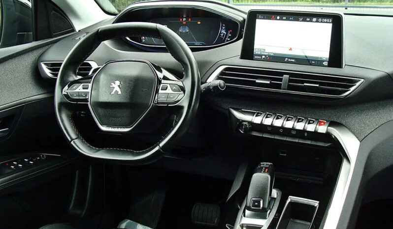 PEUGEOT   3008     131 KM    Automatyczna    FWD (przód)    Czarny full