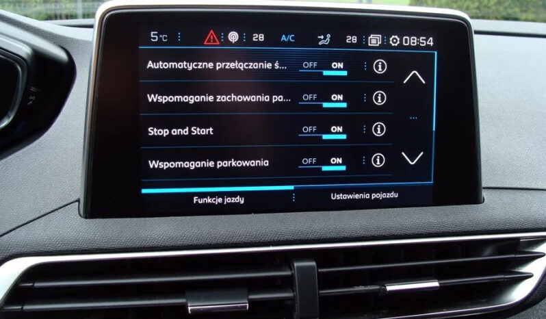 PEUGEOT   3008     131 KM    Automatyczna    FWD (przód)    Czarny full