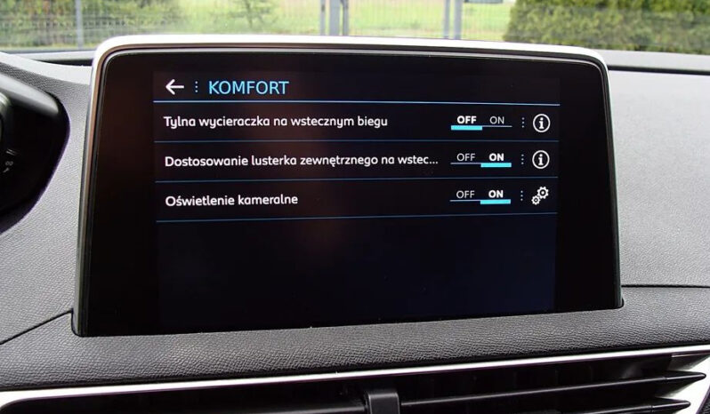 PEUGEOT   3008     131 KM    Automatyczna    FWD (przód)    Czarny full