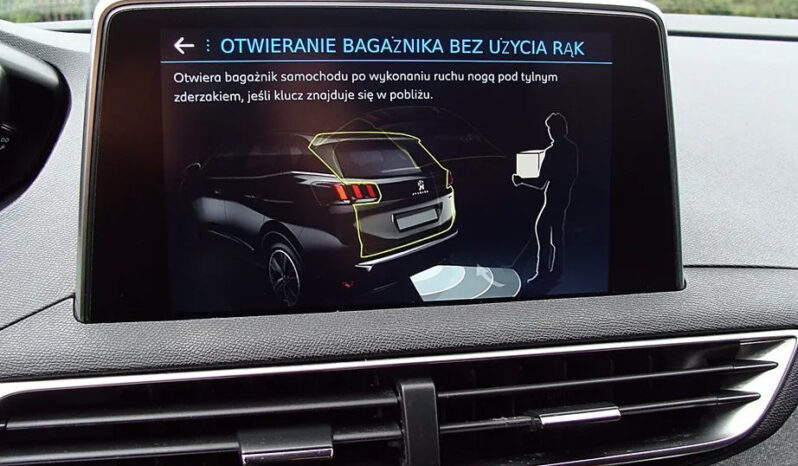 PEUGEOT   3008     131 KM    Automatyczna    FWD (przód)    Czarny full