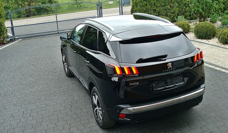PEUGEOT   3008     131 KM    Automatyczna    FWD (przód)    Czarny full