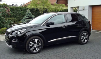 PEUGEOT   3008     131 KM    Automatyczna    FWD (przód)    Czarny full