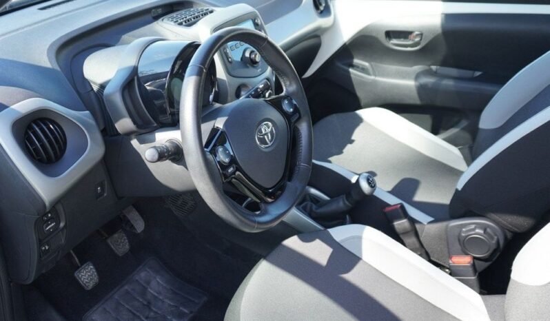 TOYOTA Aygo X | FWD (przód) | Manualna | 69 KM | Biały full