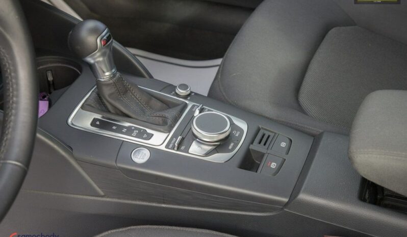 AUDI A3  | FWD (przód) | Automatyczna | 150 KM | Czarny full