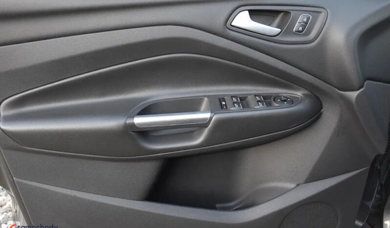 FORD Kuga  | FWD (przód) | Automatyczna | 120 KM | Szary full