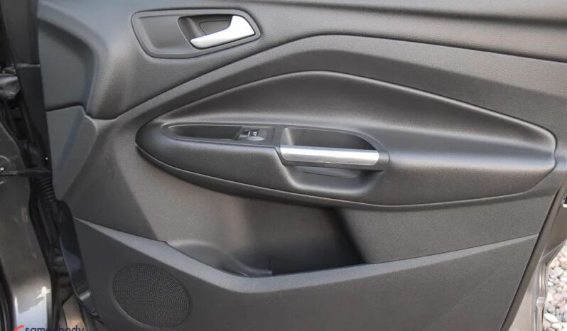 FORD Kuga  | FWD (przód) | Automatyczna | 120 KM | Szary full