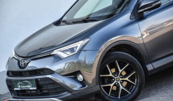 TOYOTA RAV4  | FWD (przód) | Manualna | 143 KM | Szary full