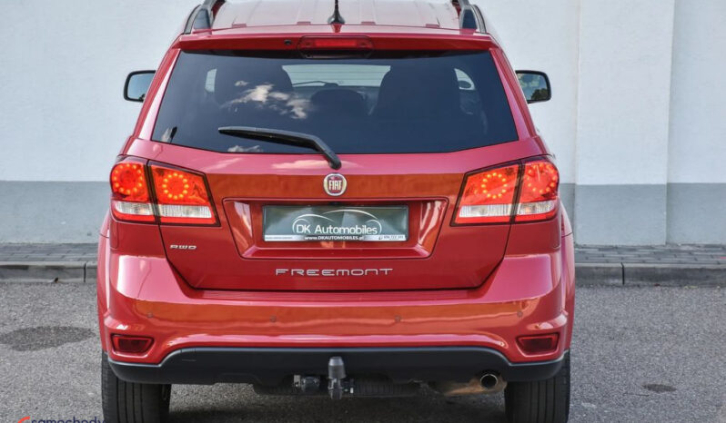 FIAT Freemont  | 4×4 (stały) | Automatyczna | 170 KM | Bordowy full