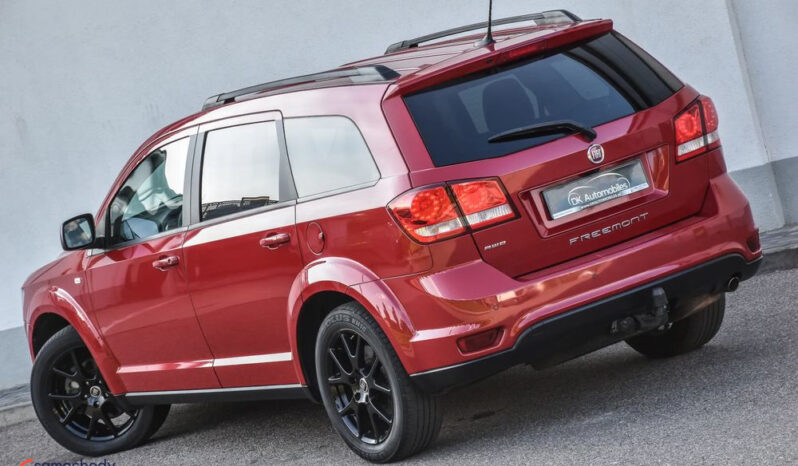 FIAT Freemont  | 4×4 (stały) | Automatyczna | 170 KM | Bordowy full