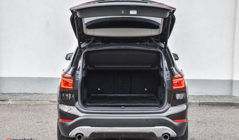 BMW X1  | 4×4 (stały) | Automatyczna | 192 KM | Brązowy full