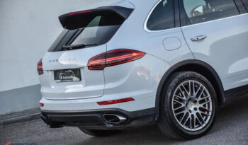 Porsche Cayenne | 4×4 (stały) | Automatyczna | 262 KM | Biały full
