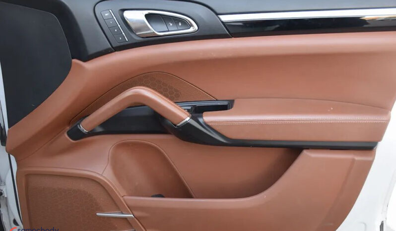 Porsche Cayenne | 4×4 (stały) | Automatyczna | 262 KM | Biały full